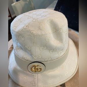 New Gucci hat size s